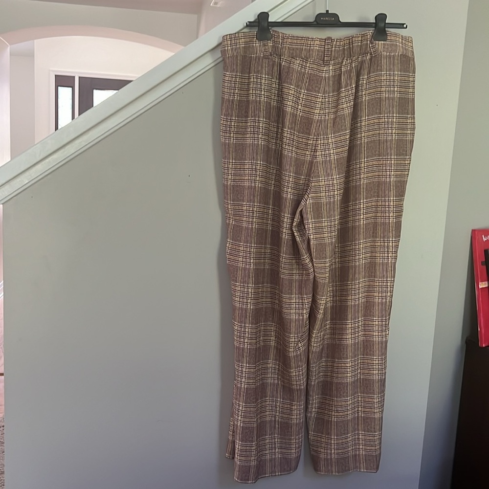 Vince Camuto Plaid Pleated Wide-Leg Pants (Plus Size) - Picture 7 of 15